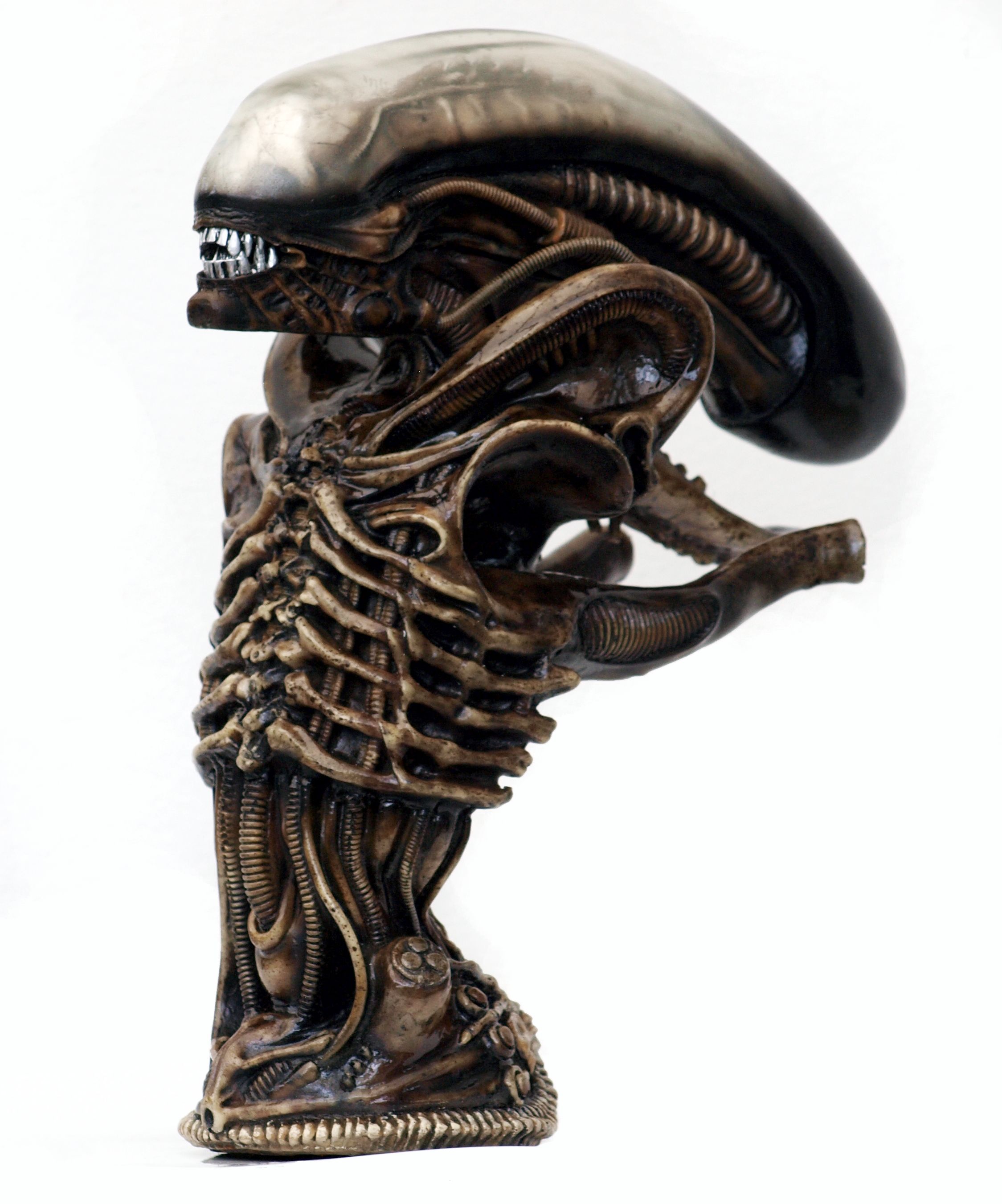 Sculpting an Alien Bust Using Alien Clay™ Medium 