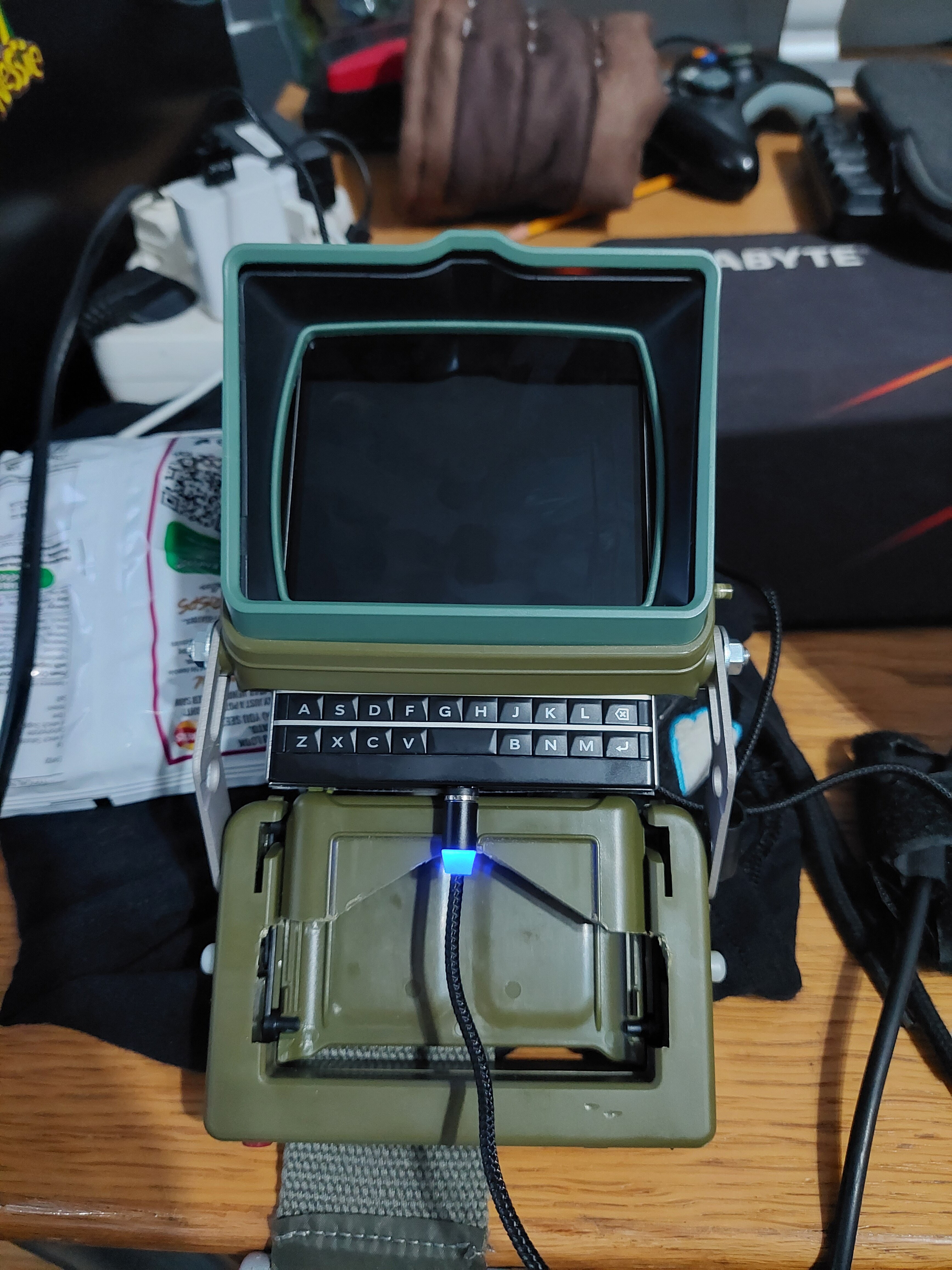 FALLOUT Pip Boy 2000 mk VI - Mod + Repaint - Punished Props Academy
