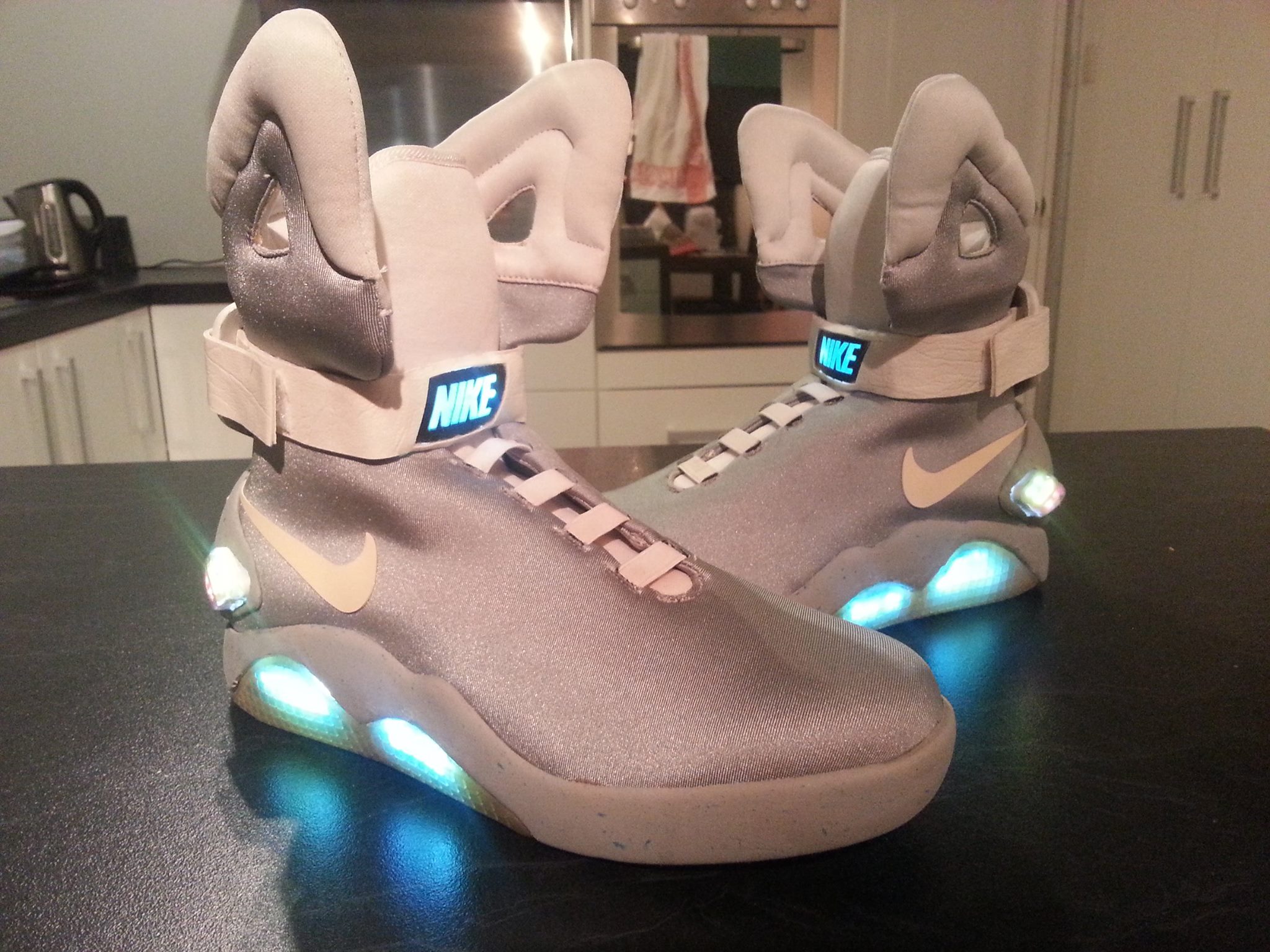 Nike Mag Markpoon version All LED conversion no EL sheet