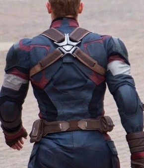 Avengers-Age-of-Ultron-new-Captain-America-suit-2-e1411166383694.jpg