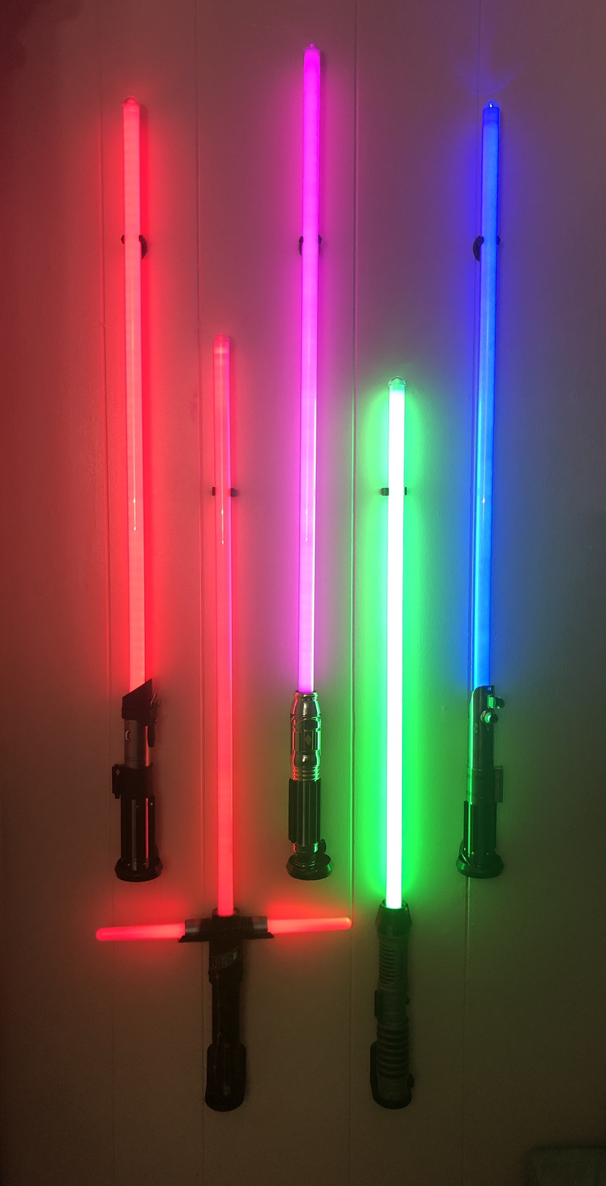 Light Saber Stand Vertical Wall Mount Rack for Star Wars Force FX  Lightsabers US