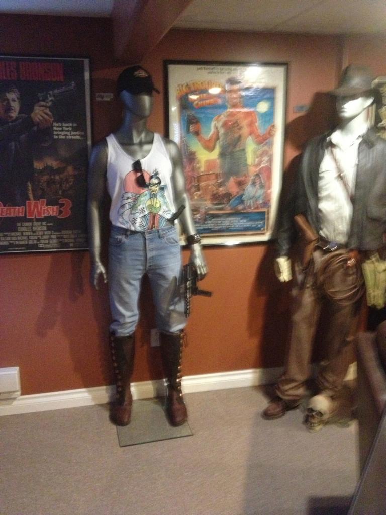 BIG TROUBLE IN LITTLE CHINA Jack Burton's moccasin boots | RPF Costume and  Prop Maker Community