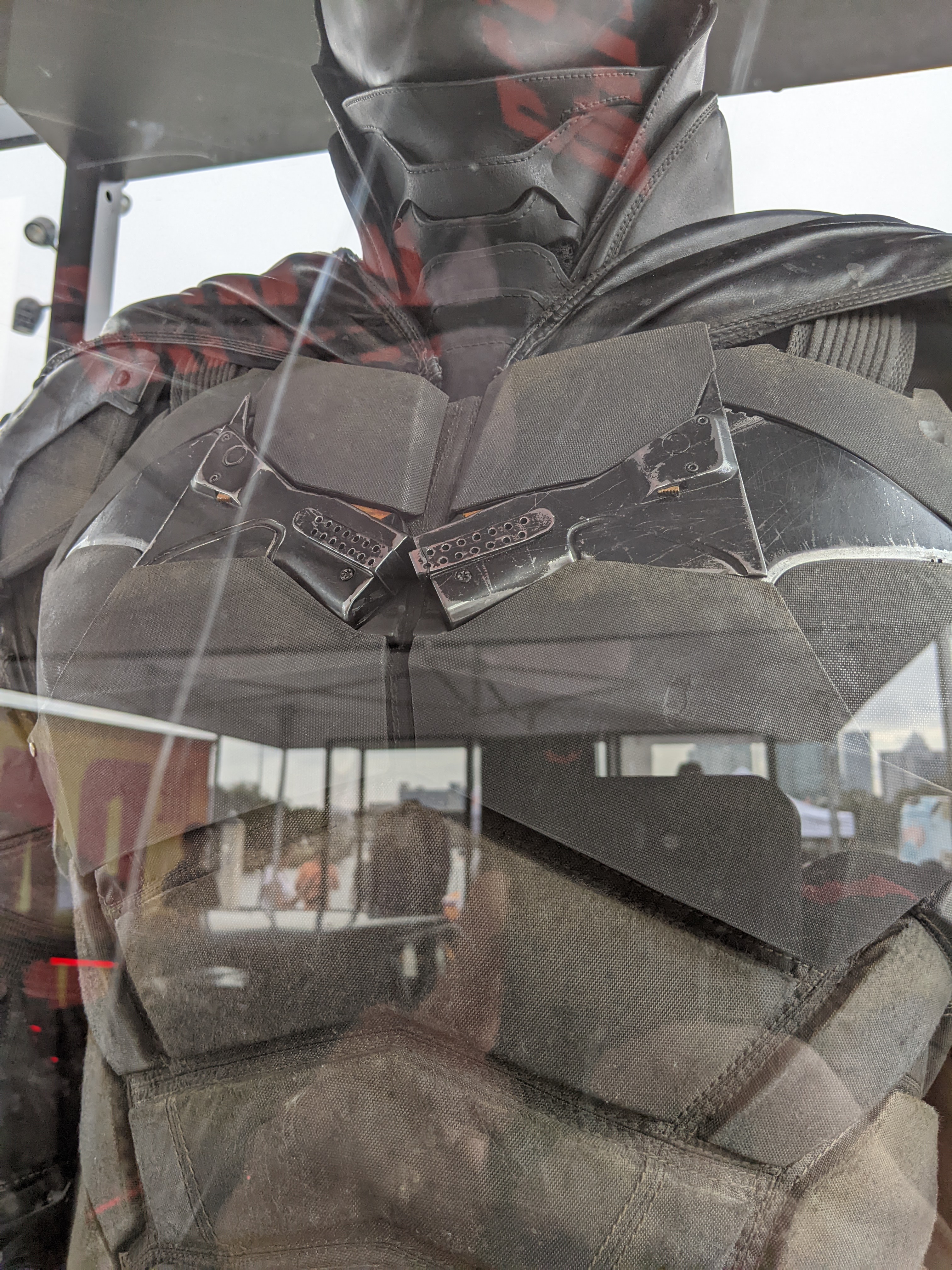 The Batman 2022 Batmobile and Batsuit in person | RPF Costume and Prop  Maker Community
