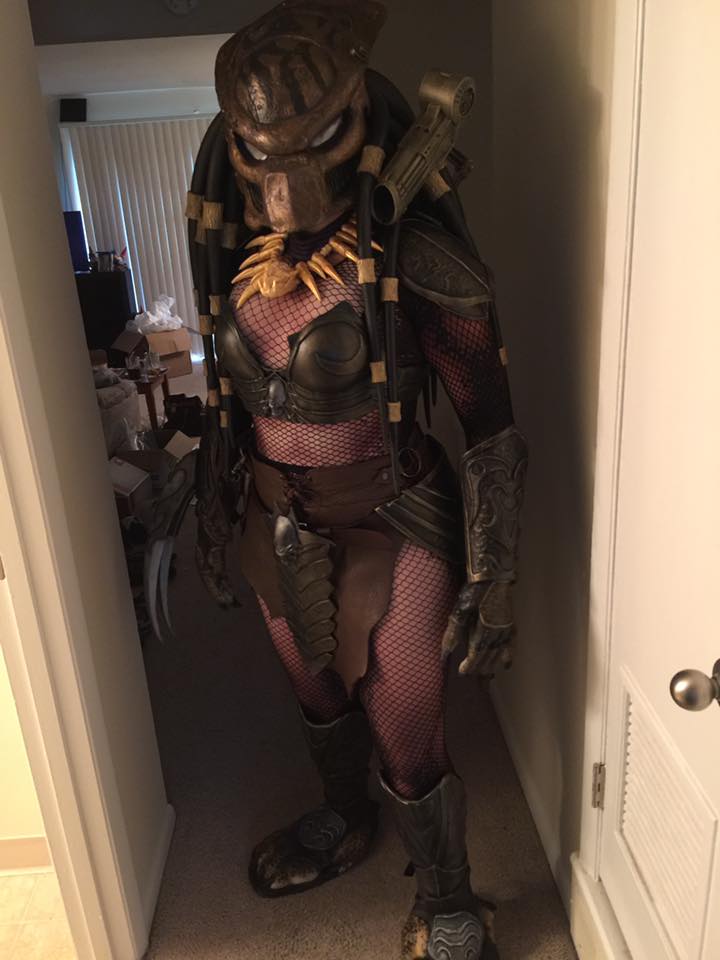 My female predator cosplay I've bought and made! (Swift Wing) I've named  her as a huntress. : r/cosplay