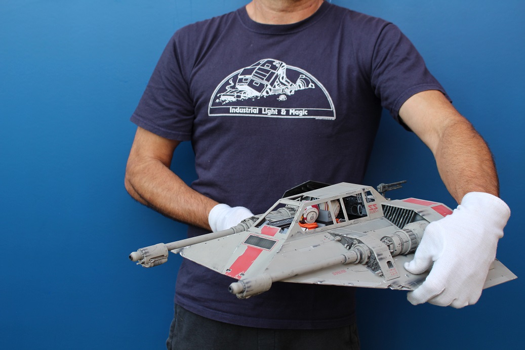 Snowspeeder studio sale model