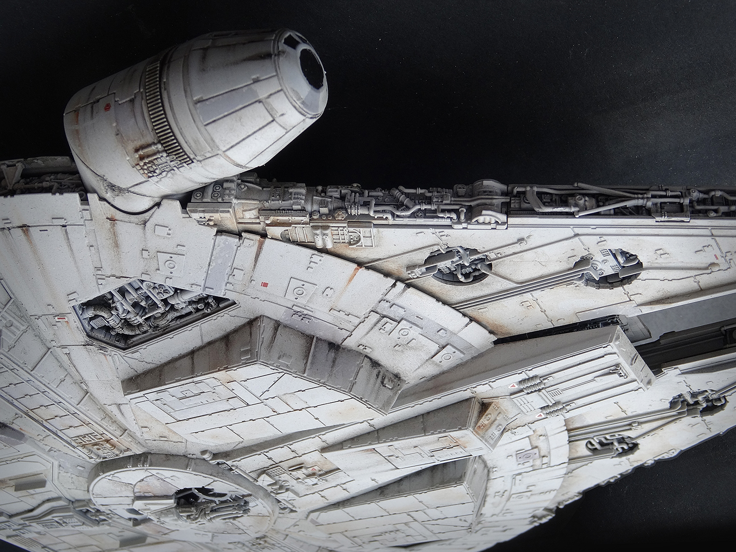 TFA-Falcon_detail_02.jpg