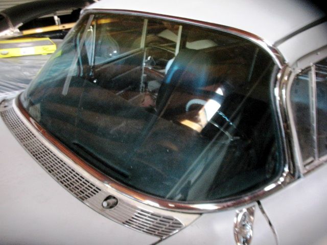 Windshield%201_zpszx94gdro.jpg