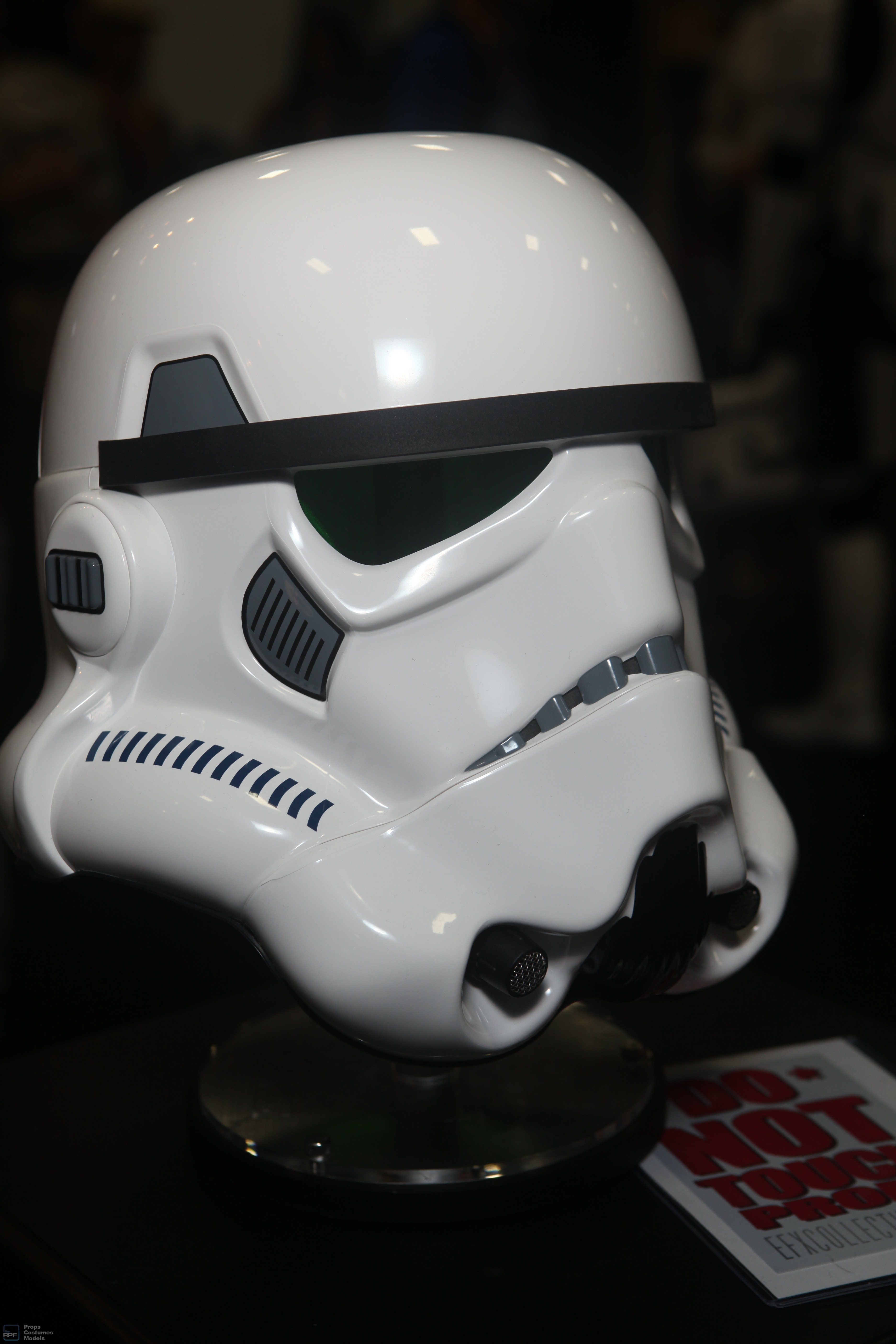 eFX Collectibles - Star Wars Hero Stormtroooper helmet