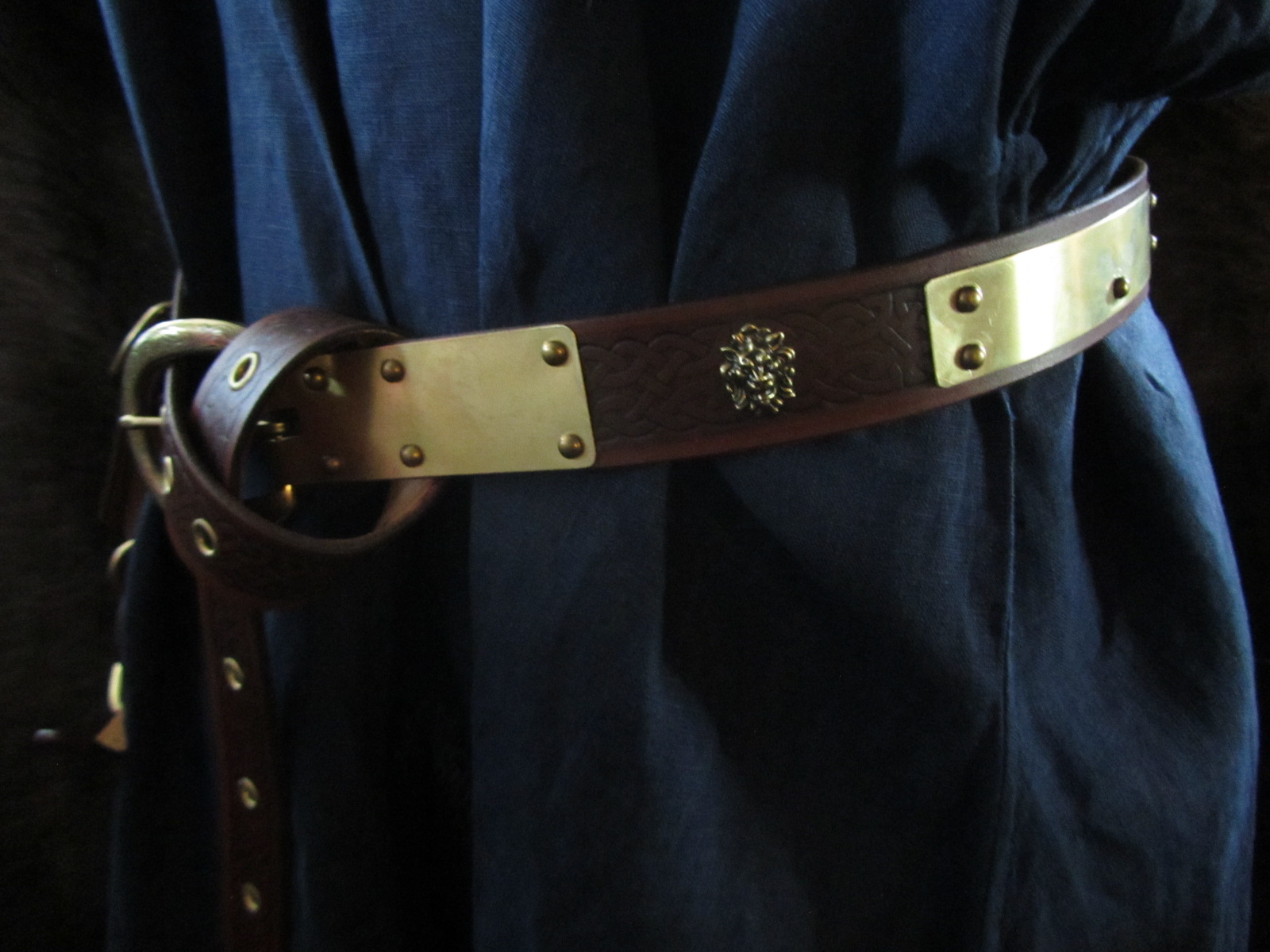 Replica Jaime Lannister Belt.
Not 100% Screen Accurate. I couldnt Find or make the buckle used in the show, nor could I recreate the engraving on the